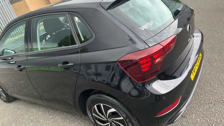 Volkswagen Polo 1.0 Life 5dr Petrol Hatchback